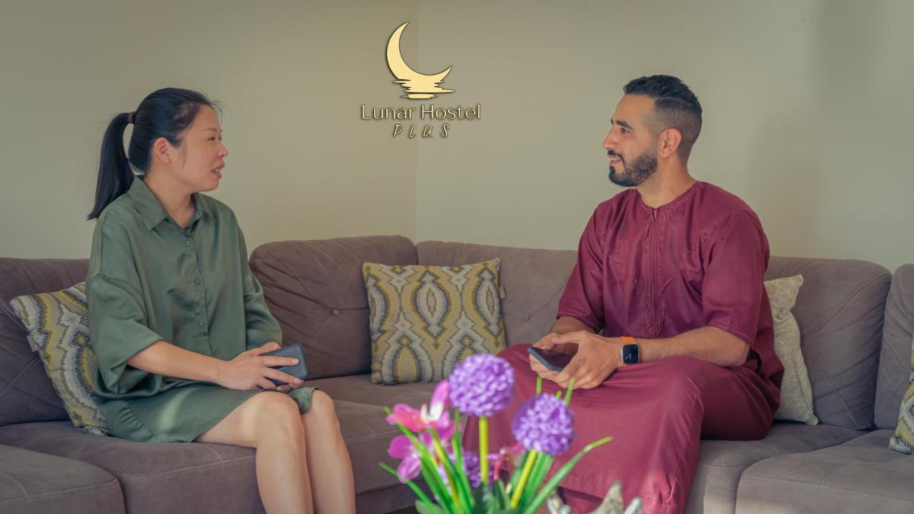 Lunar Hostel Plus Dubaï Extérieur photo